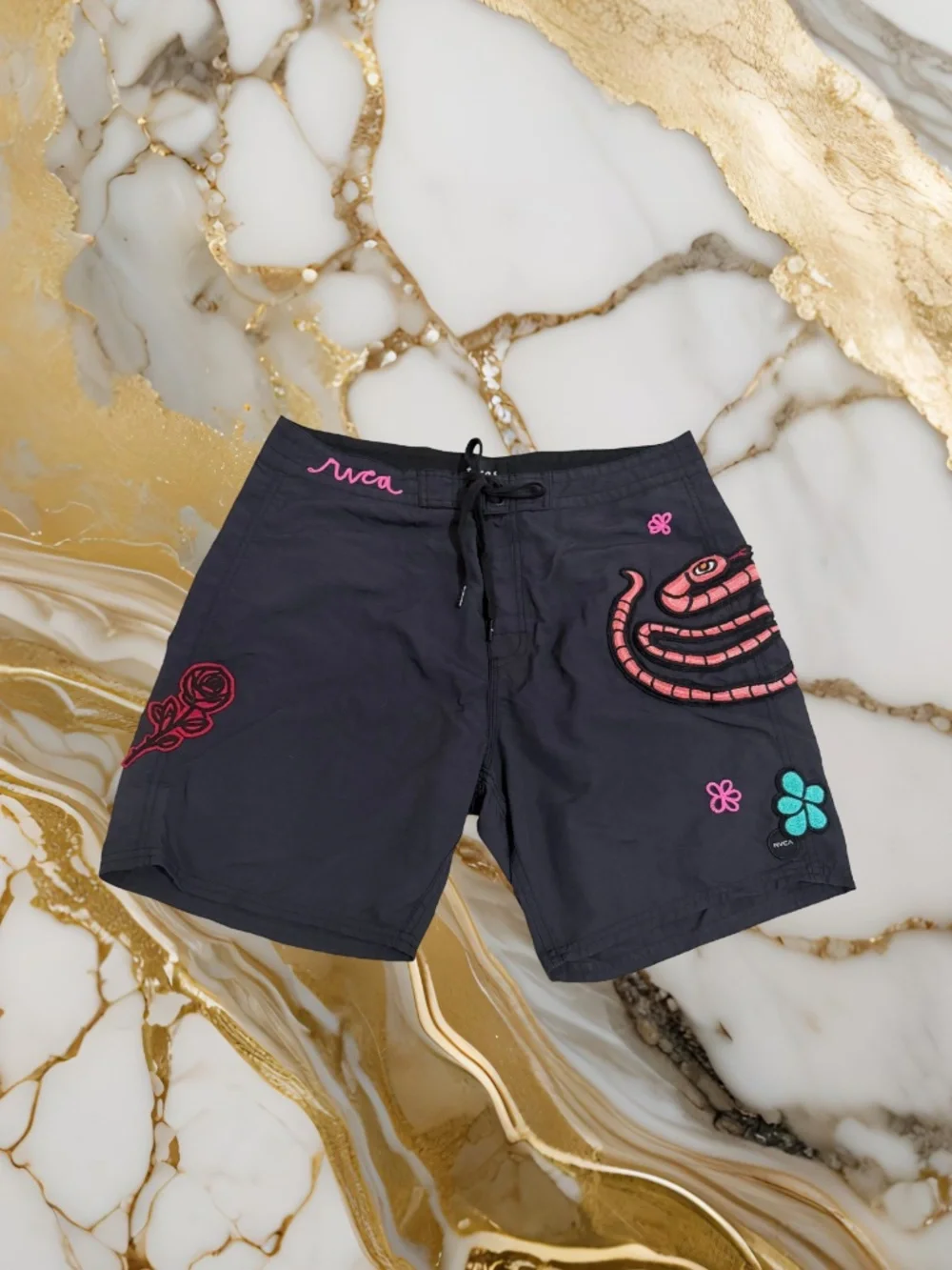 Mens RVCA NWOT Swim Trunks With Snake and a Rose
